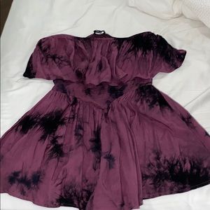 super cute strapless romper!